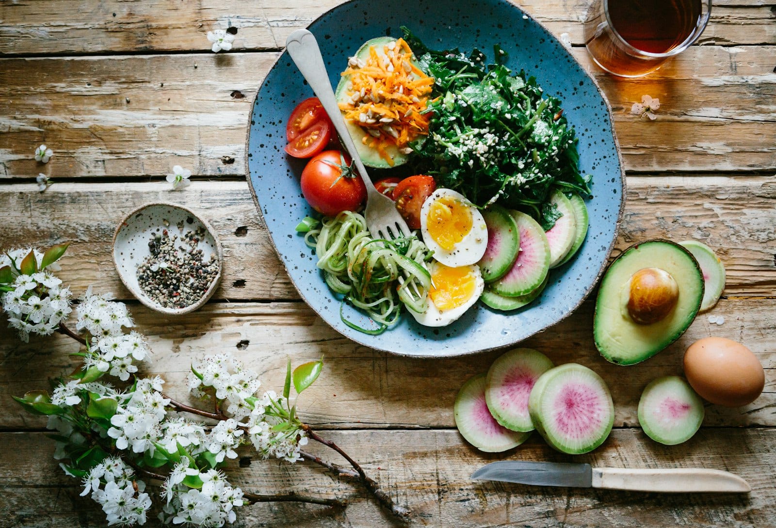 Balanced healthy meal with fresh ingredients